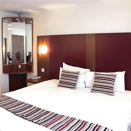 Mercure Swindon East Hotel And Spa 외부 사진